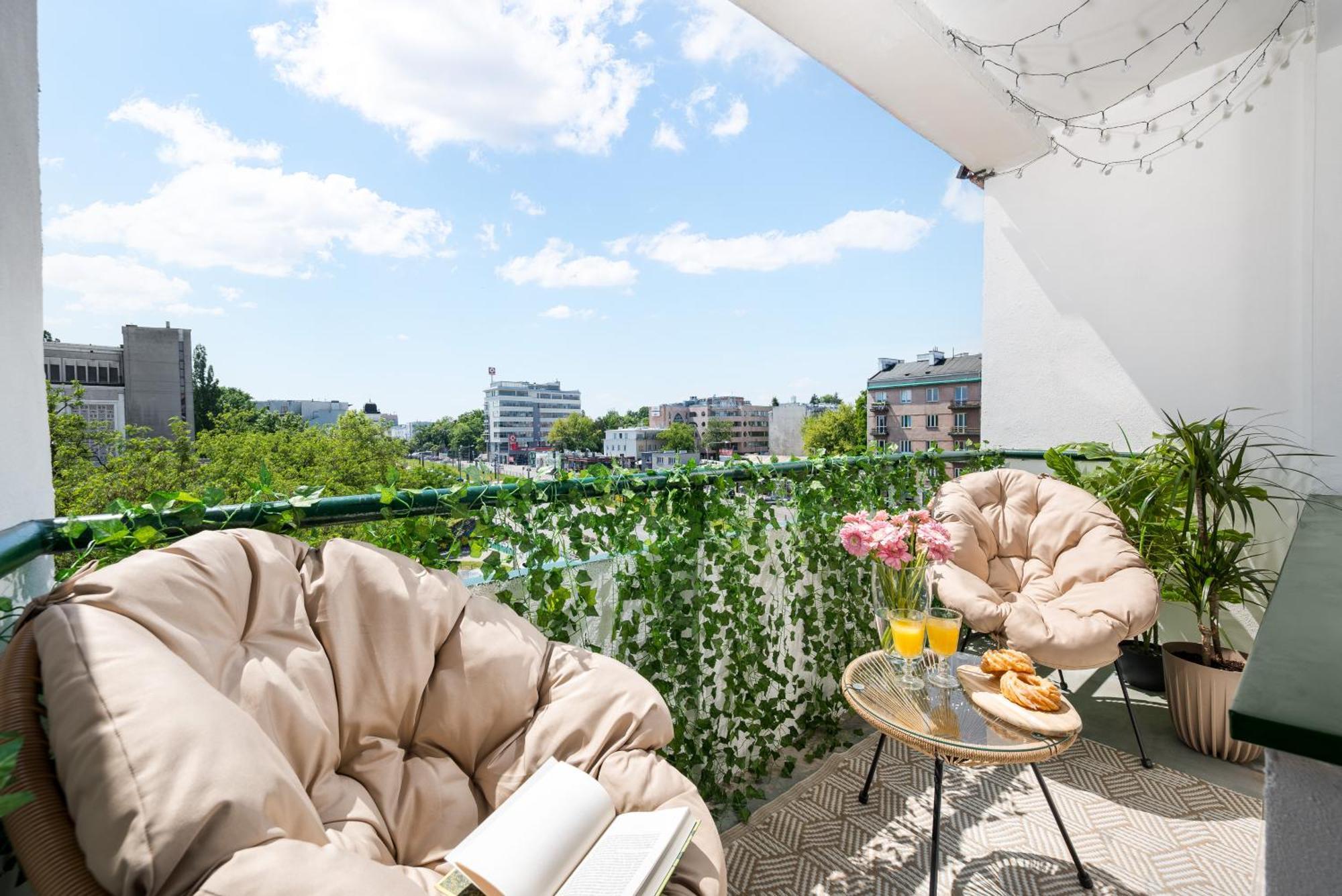 Pulawska Mokotow 2-bedroom & Living Room, Balcony & Free Parking On Site Warszawa